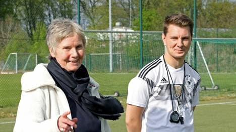 Theune unterstützt Blindenfußball