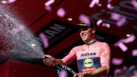 Mads Pedersen in Rosa