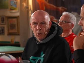 Nico Schlotterbecks Zukunft bei Borussia Dortmund ist weiterhin nicht geklärt. SPORT1-Experte Mario Basler prognostiziert im Fantalk, wohin es den Verteidiger verschlagen könnte.