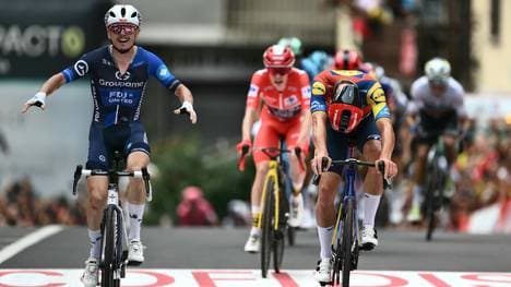 Gaudu (l.) setzt sich im Schlussspurt durch