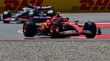 Lokalmatador Sainz mit Bestzeit im dritten Training