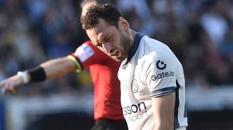 Hakan Calhanoglu hat einen Schlag abbekommen