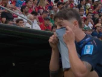 Als der Real-Star Federico Valverde in der 66. Minute ausgewechselt wird, ist ihm die Verzweiflung deutlich anzumerken.