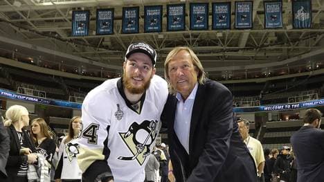 Tom Kühnhackl feierte mit Vater Erich den Stanley-Cup-Sieg