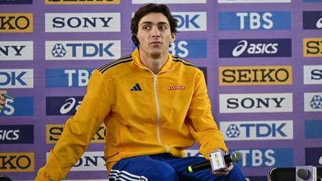 Armand Duplantis dominiert den Stabhochsprung