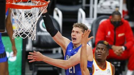 Moritz Wagner (l.) spielt weiter in Orlando