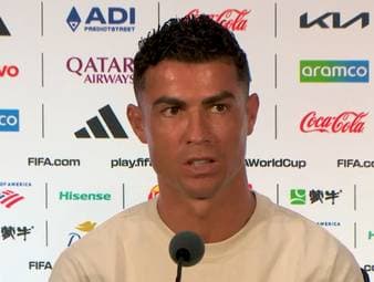 Vor dem Achtelfinale gegen Spanien äußert Cristiano Ronaldo deutliche Kritik an den Medien. Es geht wieder einmal um das Thema, ob es seine letzte WM bleiben wird. Aber dieses Mal hat der Superstar eine klare Antwort. 