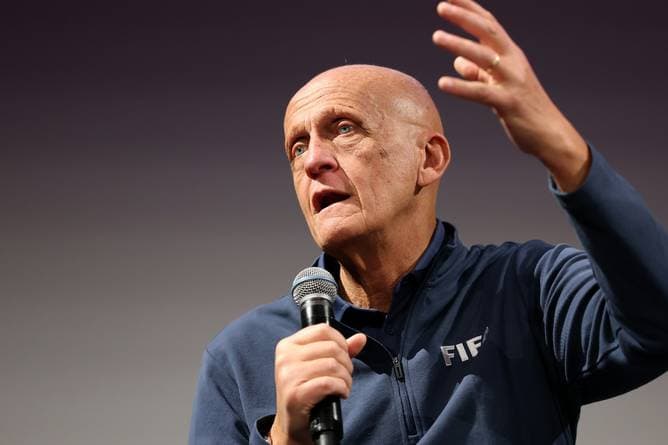 Collina unterstützt VAR-Forderung