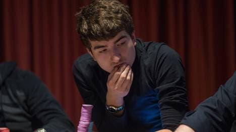Dzmitry Urbanovich bezwang im Heads Up Connor Drinan