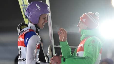 Richard Freitag (r.) und Andreas Wellinger (l.) sind Mitfavoriten auf den Tournee-Gesamtsieg