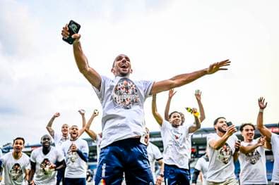 Wahres Fußballmärchen! Kultklub nach 47 Jahren zurück