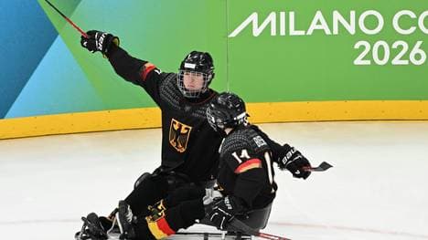 Felix Schrader (l.) schoss alle deutschen Treffer