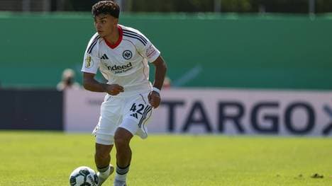 Indeed ziert die Brust der Eintracht-Trikots