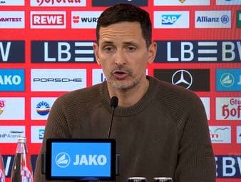 Mit seinem seiner Aktion vor dem zwischenzeitlichen 1:1-Ausgleich durch den VfB Stuttgart, sah Eintracht-Keeper Kaua Santos nicht gut Aus. Sein Trainer Dino Toppmöller, nimmt den Schlussmann in Schutz, zählt die Defensivarbeit seiner Mannschaft aber offen an.