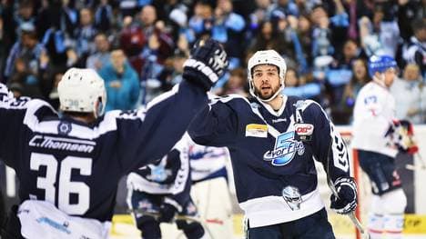 Hamburg Freezers v Adler Mannheim  - DEL