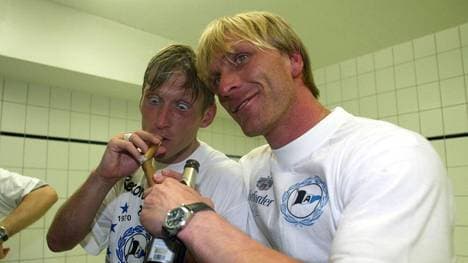 Ansgar Brinkmann (r.) und Detlev Dammeier (beide Bielefeld) mit Zigarre in der Kabine