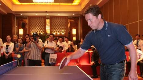 Jan-Ove Waldner Promotes Life Insurance Company In Nanjing
