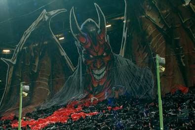 Teuflische Choreo: FCK-Fans enthüllen satanische Verse