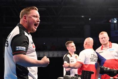 Deutsches Darts-Duo zittert sich weiter