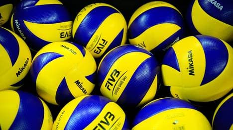 FIVB Volleyball World Grand Prix - Day 2