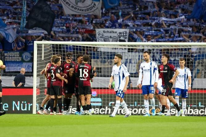 Nach Aufstiegsparty: Schalke in Nürnberg chancenlos