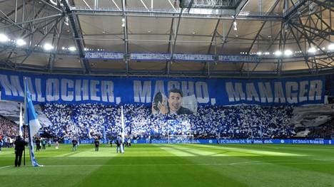 Rudi Assauer wurde mit einer großen Choreographie gewürdigt