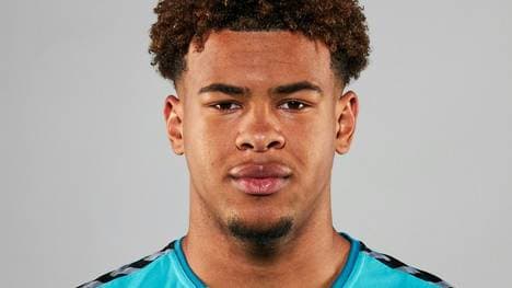 Torwarttalent Noah Atubolu verlängert in Freiburg