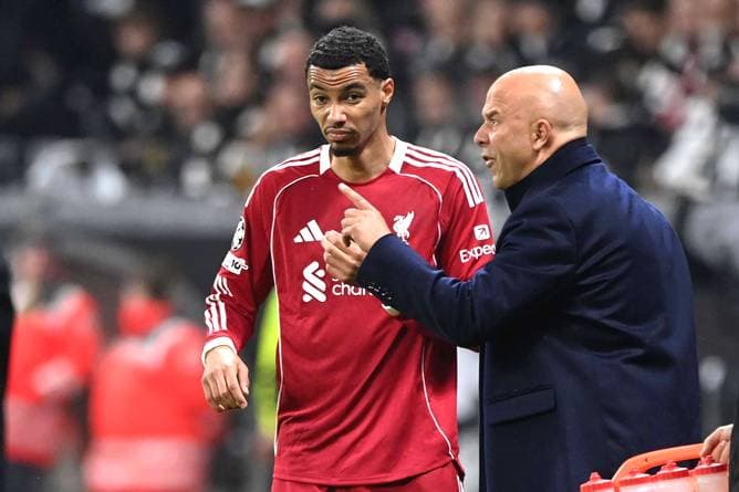 Slot schimpft über Ekitiké-Szene