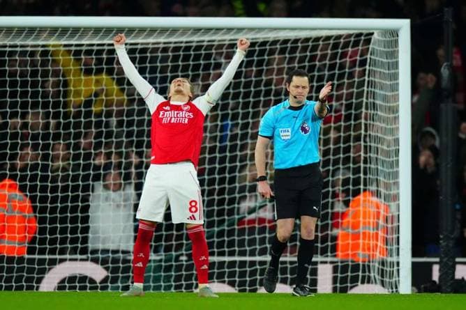 Arsenal mit Statement im Titelrennen