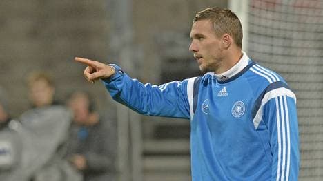 Lukas Podolski Nationalmannschaft Training zeigt