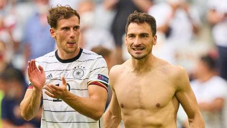 Leon Goretzka (l.) und Mats Hummels (r.) spielten lange gemeinsam in der Nationalmannschaft