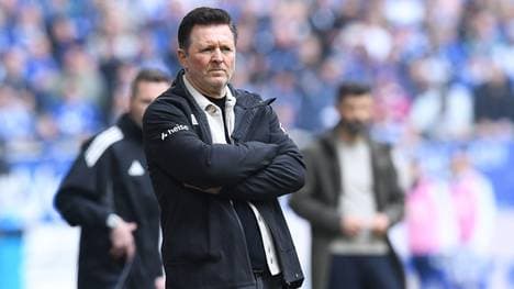 Nach der Entlassung von Jörg Schmadtke ist 96-Coach Christian Titz der neue starke Mann in Hannover! 