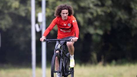 Fabio Blanco hat noch kein Spiel für Frankfurts Profis absolviert?