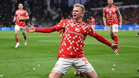 Burkardt jubelt künftig im Trikot der Eintracht