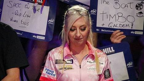 Fallon Sherrock hat nun eine ungewisse Zukunft von sich