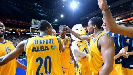 San Antonio Spurs v Alba Berlin