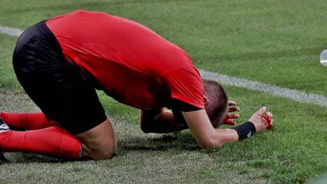 Das Spiel in Graz wurde von einem Trinkbecher-Wurf überschattet