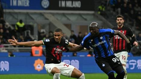 Malick Thiaw (l.) überzeugt beim AC Mailand