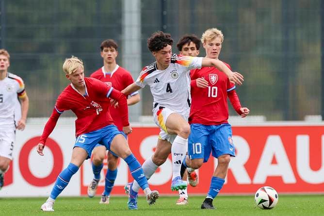 Karls einstiger Zimmerkollege startet durch