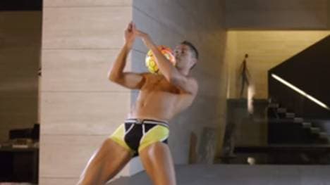 Cristiano Ronaldo kann was am Ball - auch in Unterhose