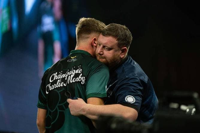 Darts-Star bittet um Verzeihung