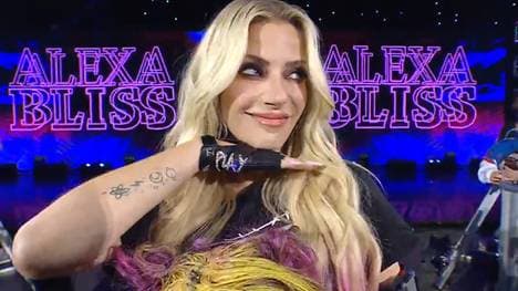 Alexa Bliss ist zurück bei WWE SmackDown - und nicht allein