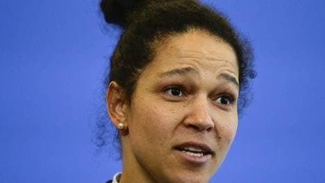 Celia Sasic besucht den SC Bad Neuenahr 