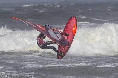 Windsurfen: Deutscher jubelt im Weltcup