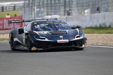 Aitken gewinnt Rennen am Nürburgring