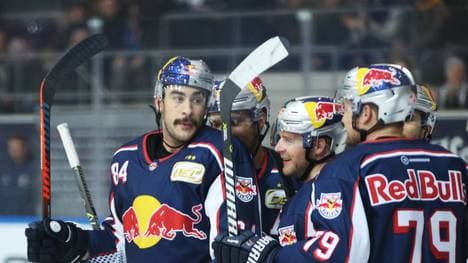 Trevor Parkes (links) traf zweimal für Red Bull München