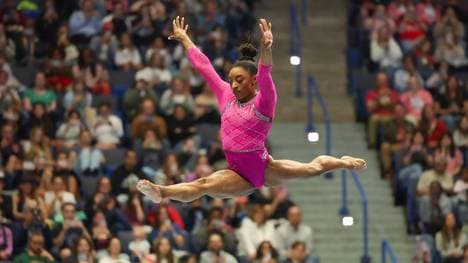 Simone Biles bei Core Hydration Classic in Hartford