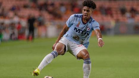 Die TSG Hoffenheim hat Justin Che verpflichtet