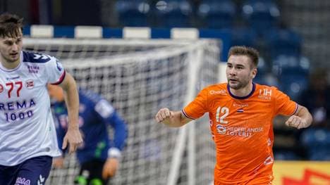 Steins (R.) und die Niederlande gewinnen gegen Katar