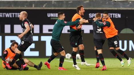 Die Bremer Spieler wurden nach dem Spiel mit Bier übergossen